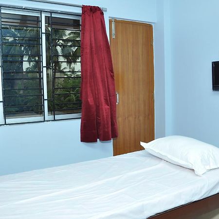 Himalaya Inn Service Apartment Колката Екстериор снимка
