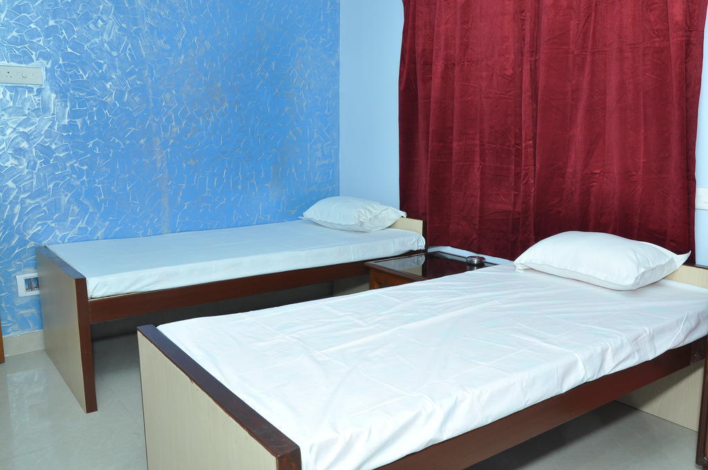 Himalaya Inn Service Apartment Колката Екстериор снимка