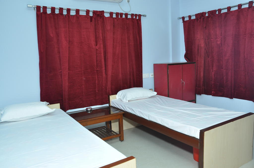 Himalaya Inn Service Apartment Колката Екстериор снимка