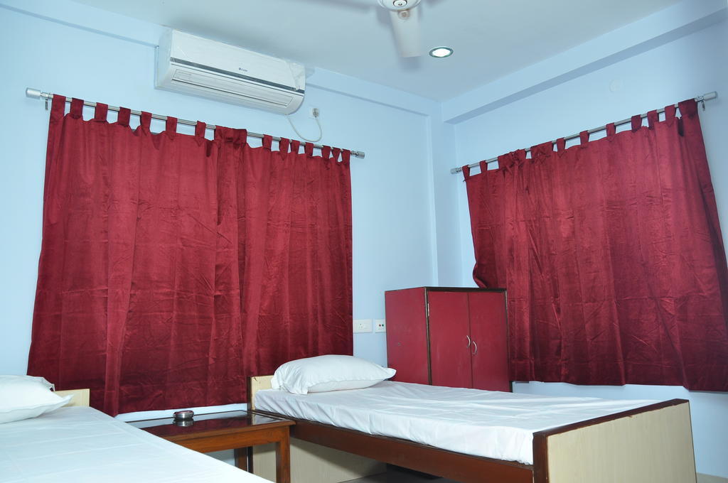 Himalaya Inn Service Apartment Колката Екстериор снимка